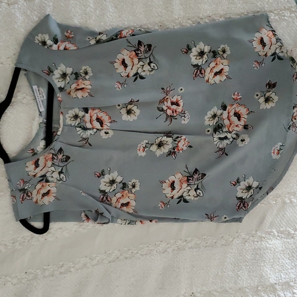 Chiffon Floral Blouse - Picture 3 of 4